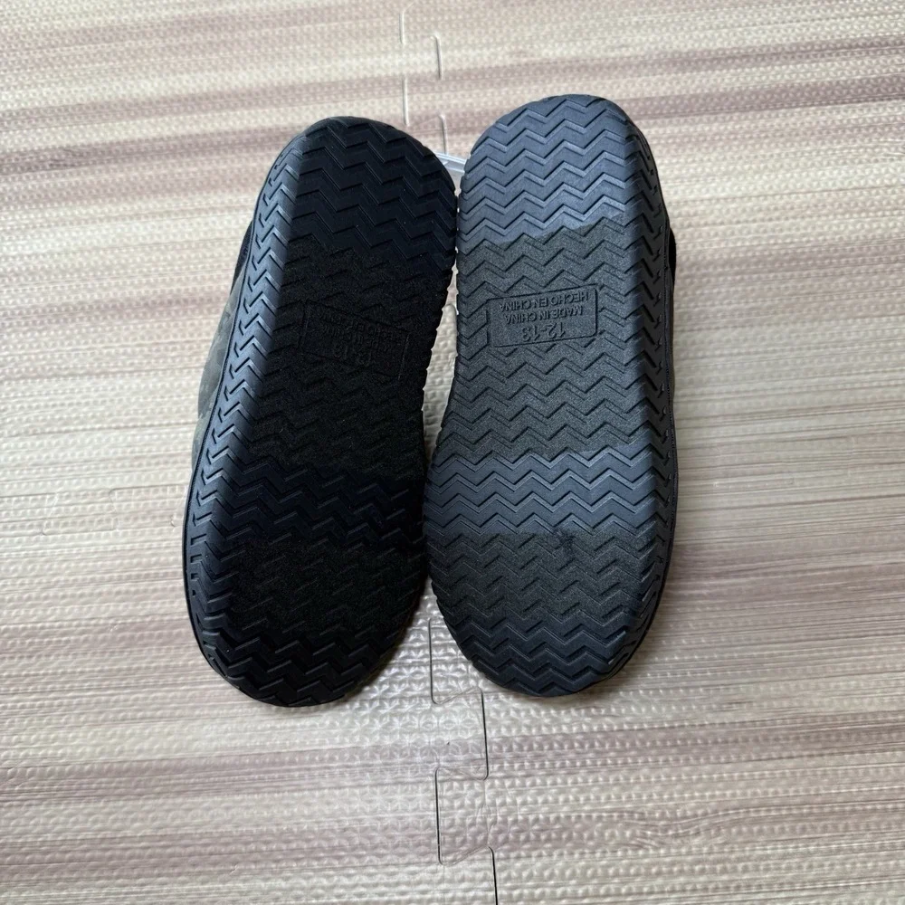 Old Navy Boys Camouflage Quilted Slip-On Slippers, Fleece Lined, Medium(12-13)